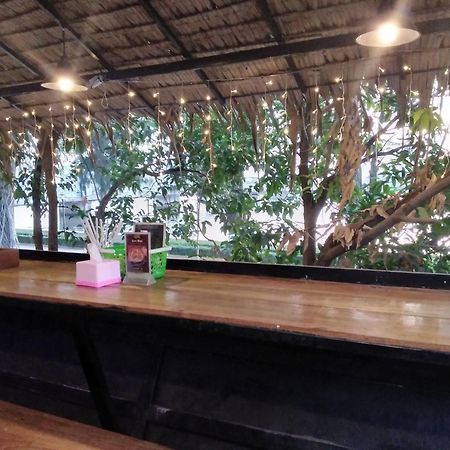 Ecran Riverfront Guesthouse Kampot Exterior foto