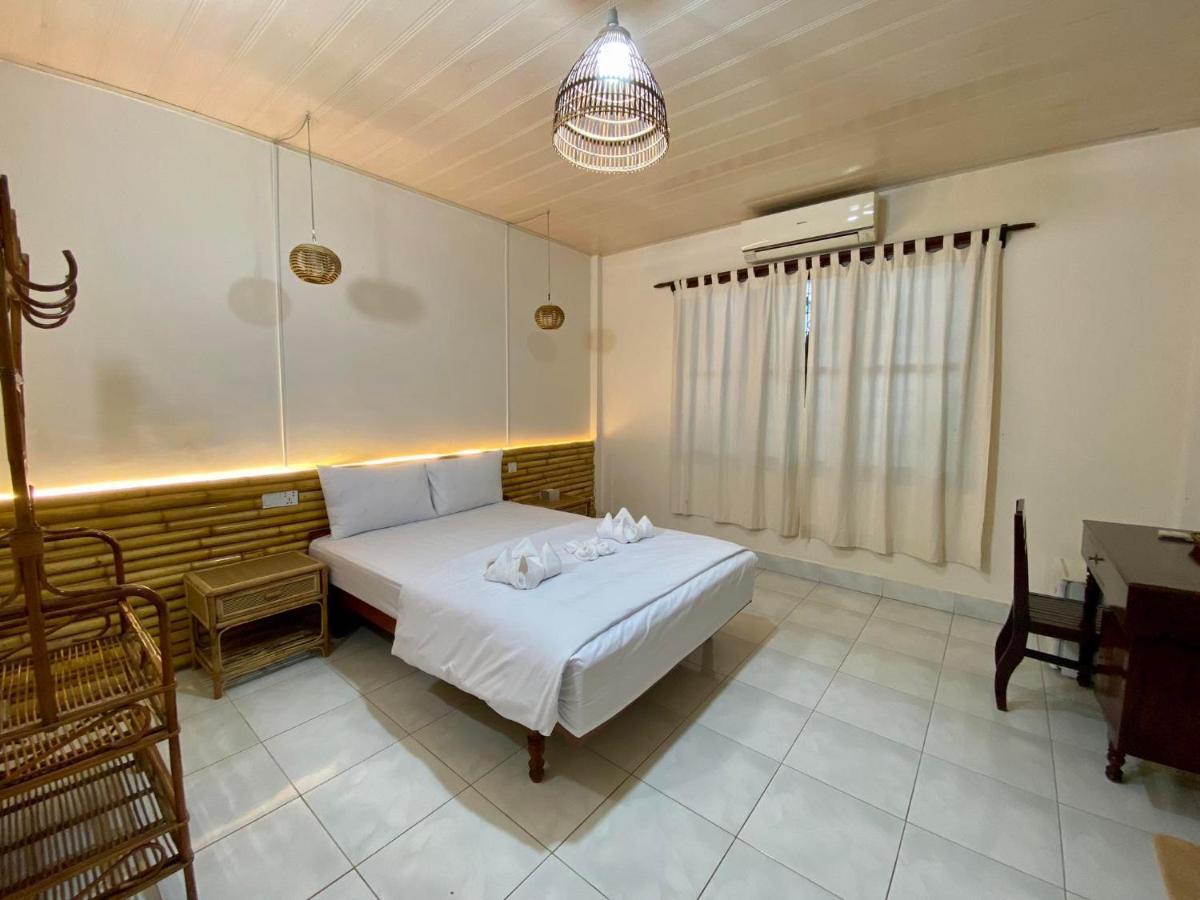 Ecran Riverfront Guesthouse Kampot Exterior foto
